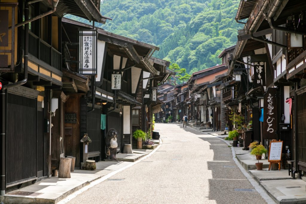 温泉街と宿場町の歴史と観光
