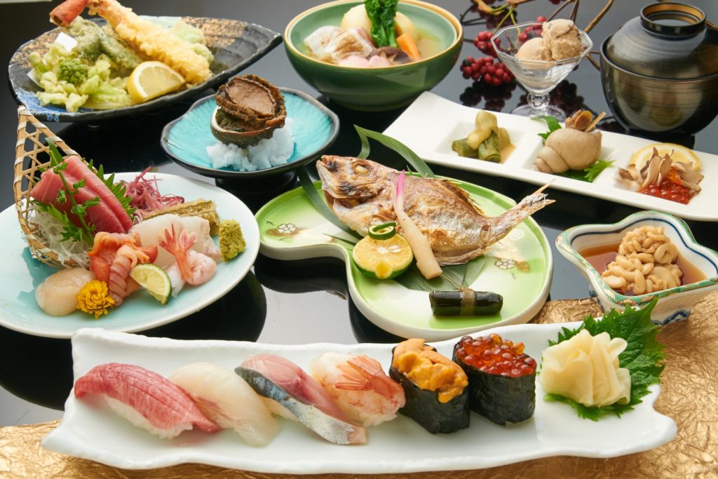 旅館の夕食 懐石料理