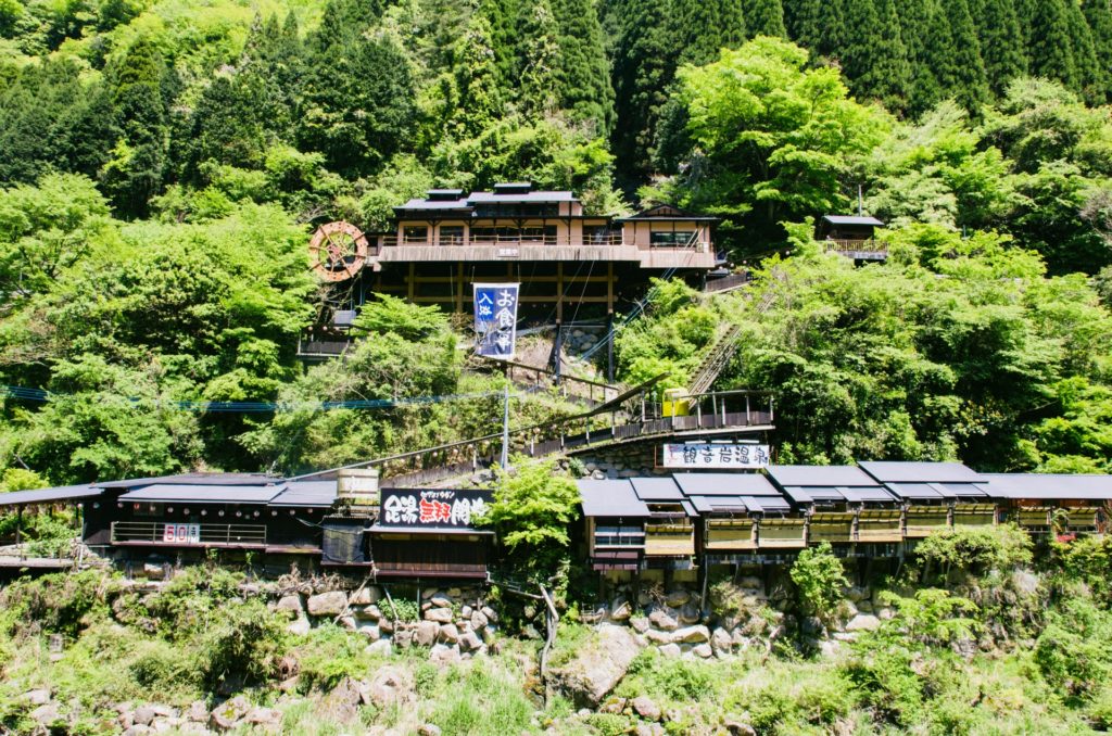 個性豊かな泉質と海・山の絶景が魅力 熊本県の温泉7選