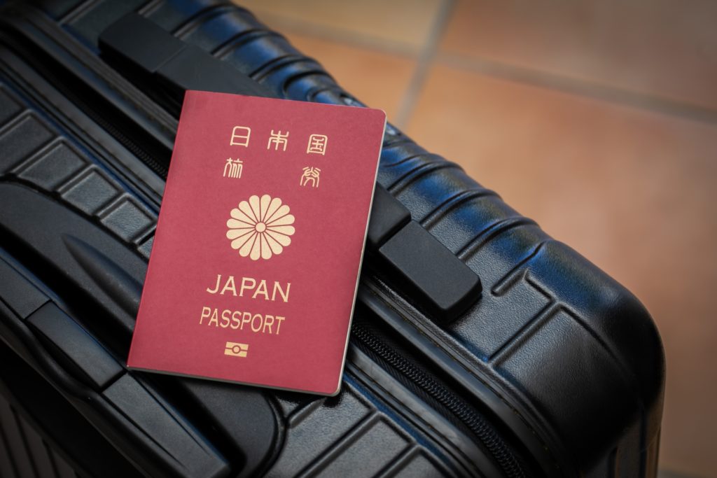 海外旅行はツアー？個人？ それぞれのメリットとデメリット