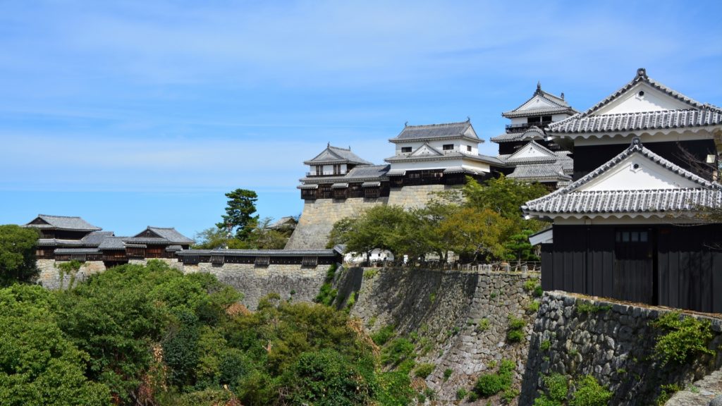 重要文化財に指定された現存天守 松山城の歴史と見どころ
