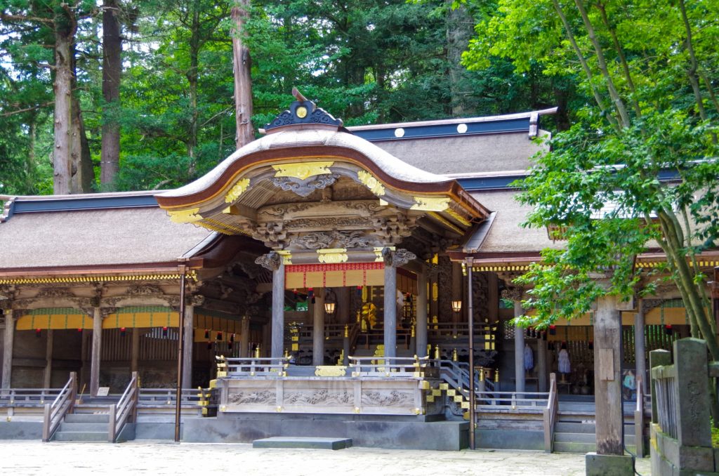 諏訪観光の定番 諏訪大社の歴史と見どころ