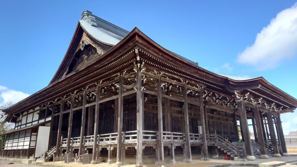 加賀藩主が住職を務めたお寺 勝興寺の歴史や見どころ