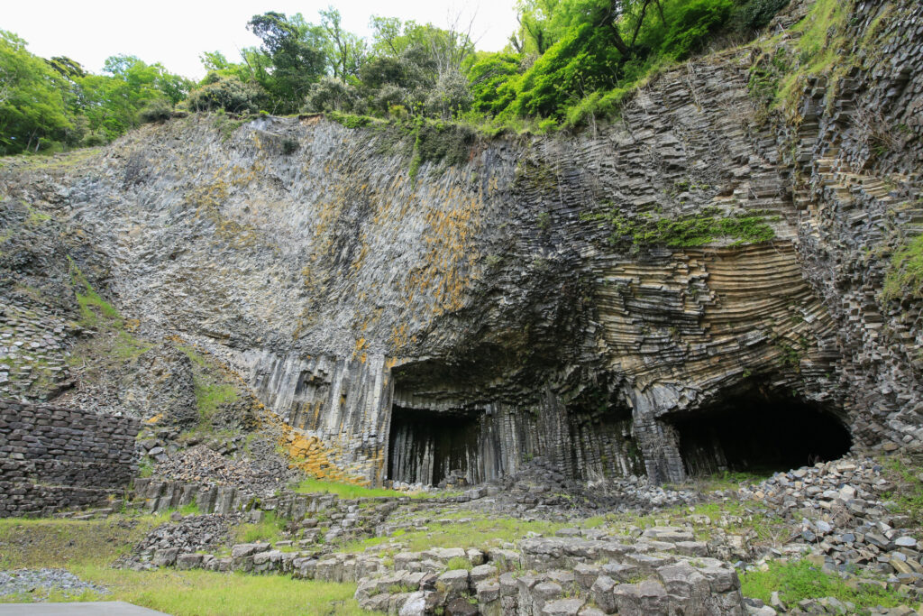 柱状節理が織りなす自然の大彫刻 玄武洞の見どころ・周辺観光スポット