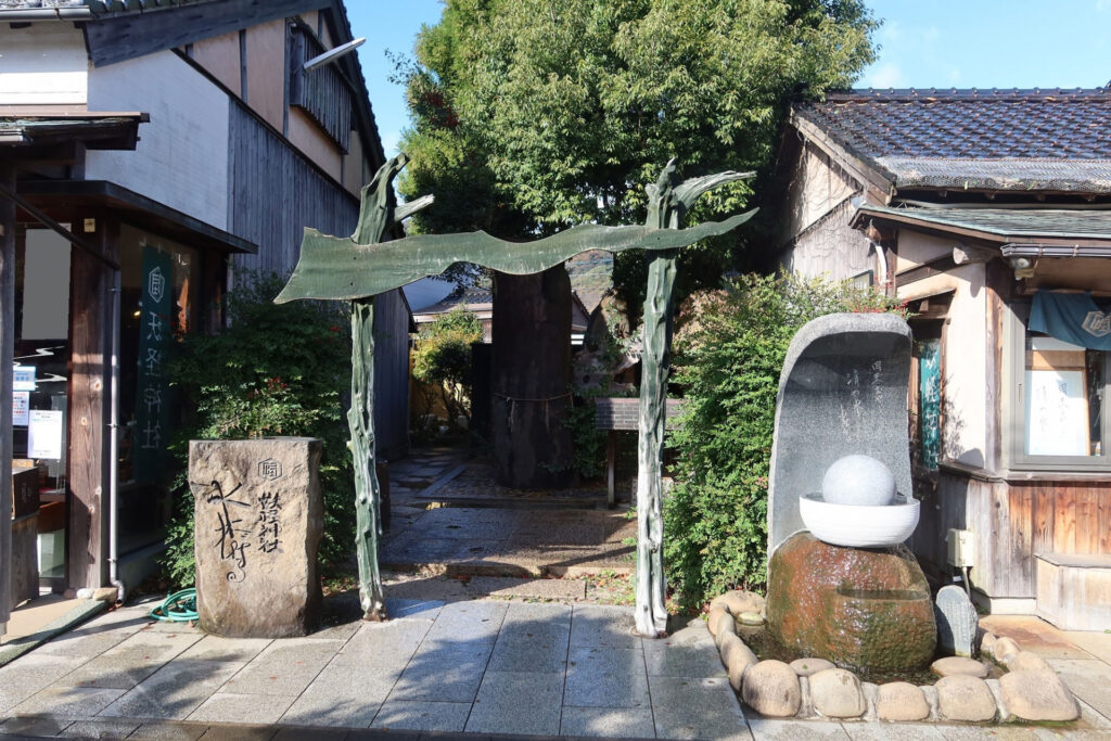 神話の世界から絶景スポットまで 鳥取県の神社仏閣